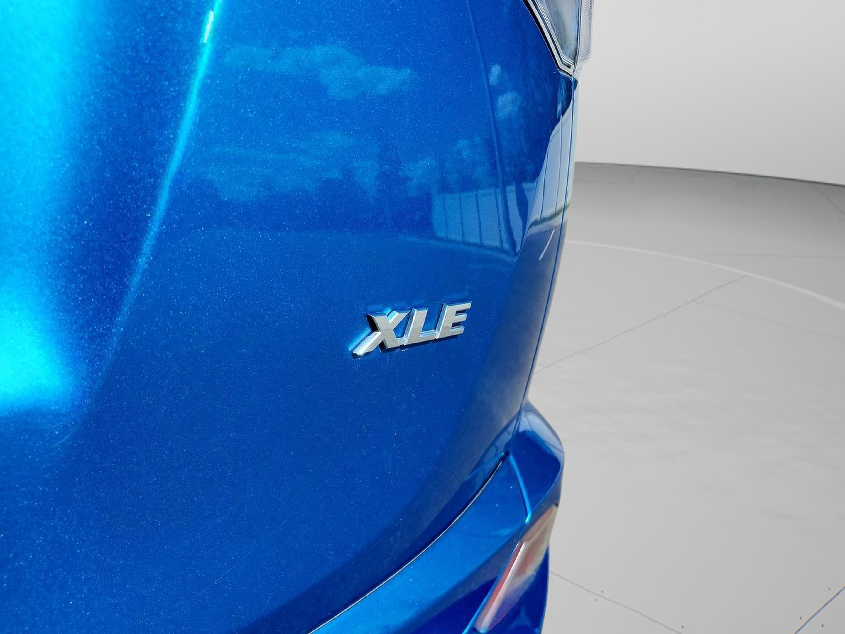 Used 2018 Toyota RAV4 XLE image 24