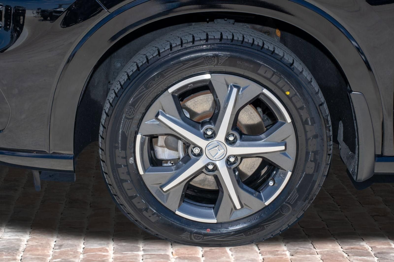 Certified 2024 Honda HR-V EX-L image 40