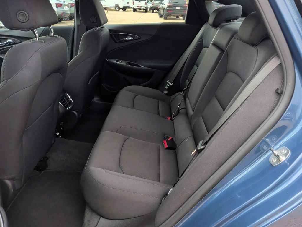 Used 2025 Chevrolet Malibu LT FWD image 32