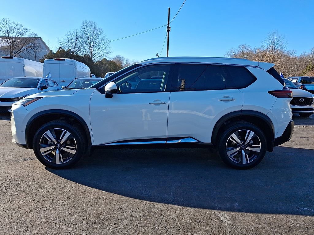Used 2023 Nissan Rogue SL w/ SL Premium Package image 4