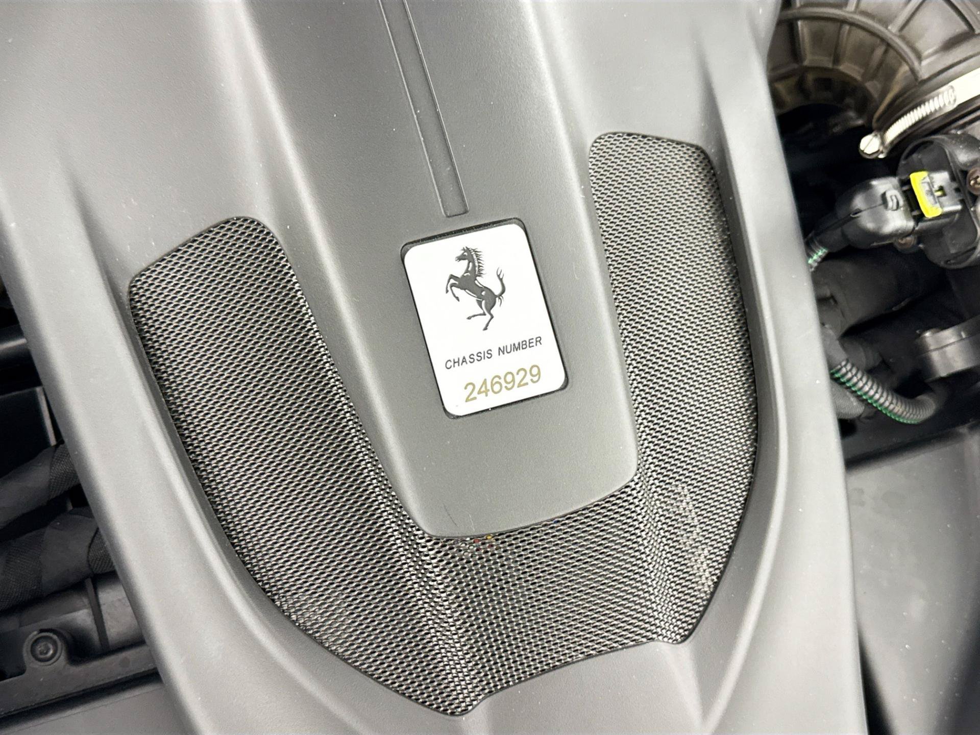 Used 2019 Ferrari Portofino RWD image 32