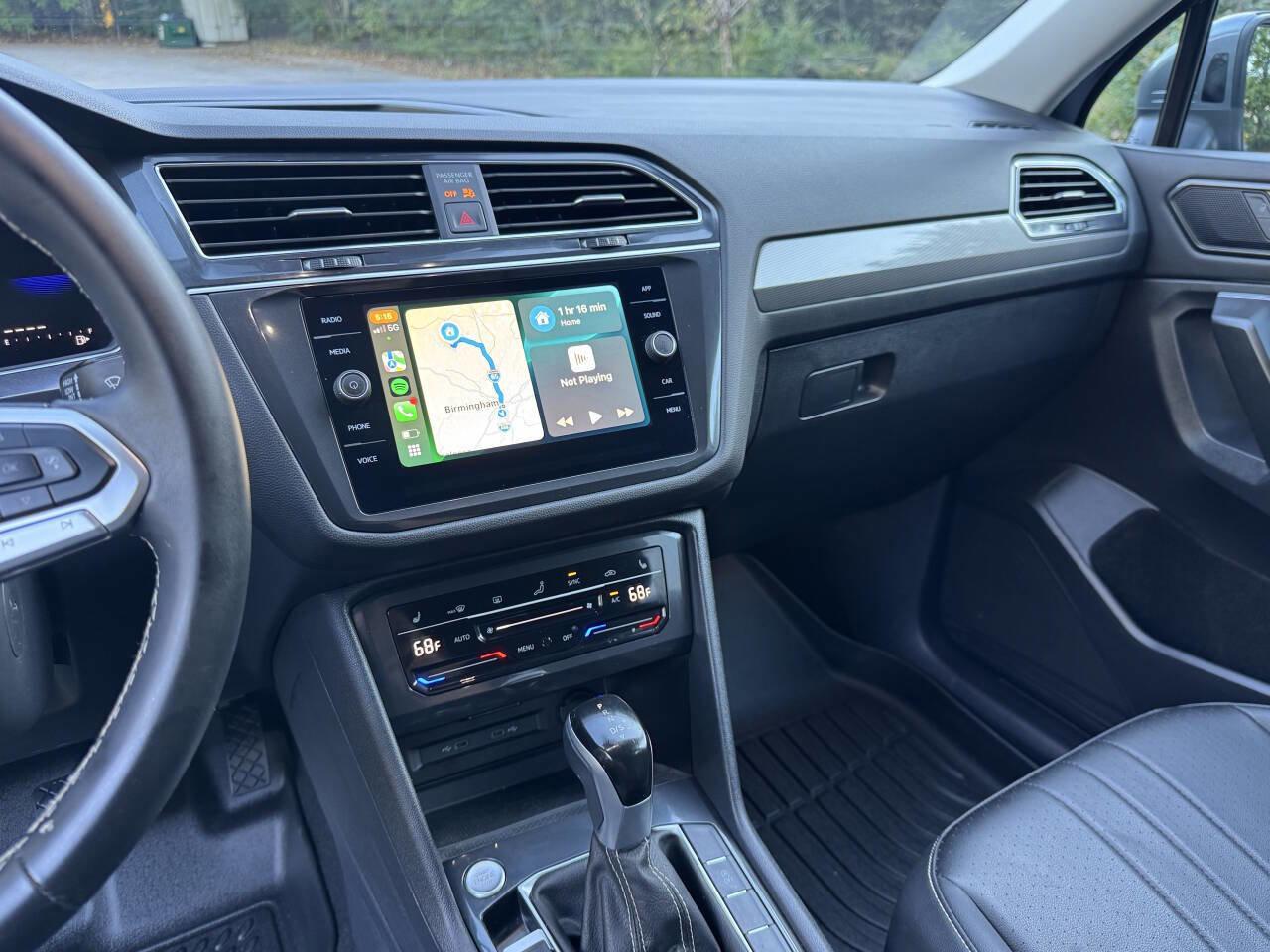 Used 2024 Volkswagen Tiguan SE image 11