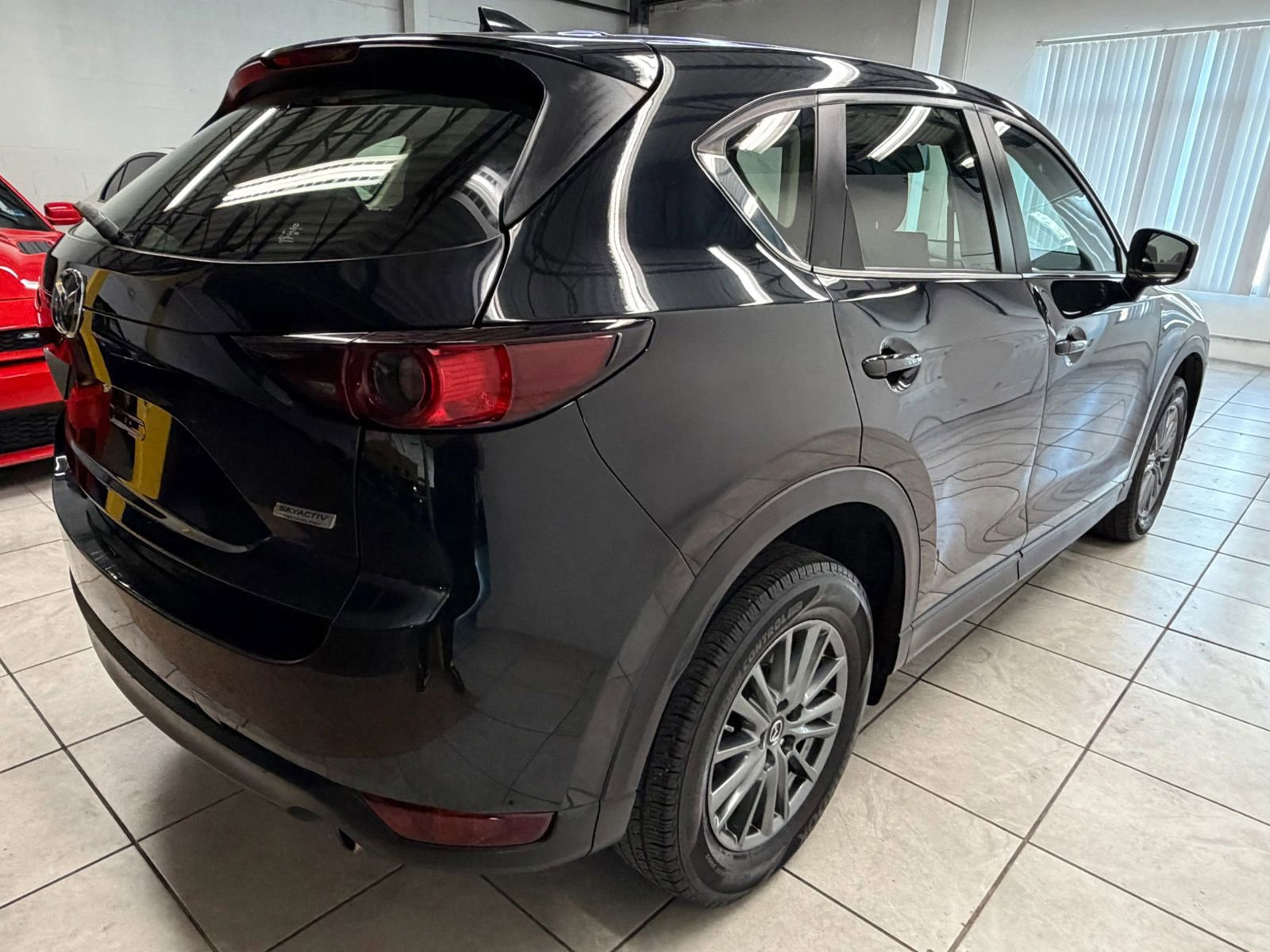 Used 2017 MAZDA CX-5 Sport AWD/4WD image 9
