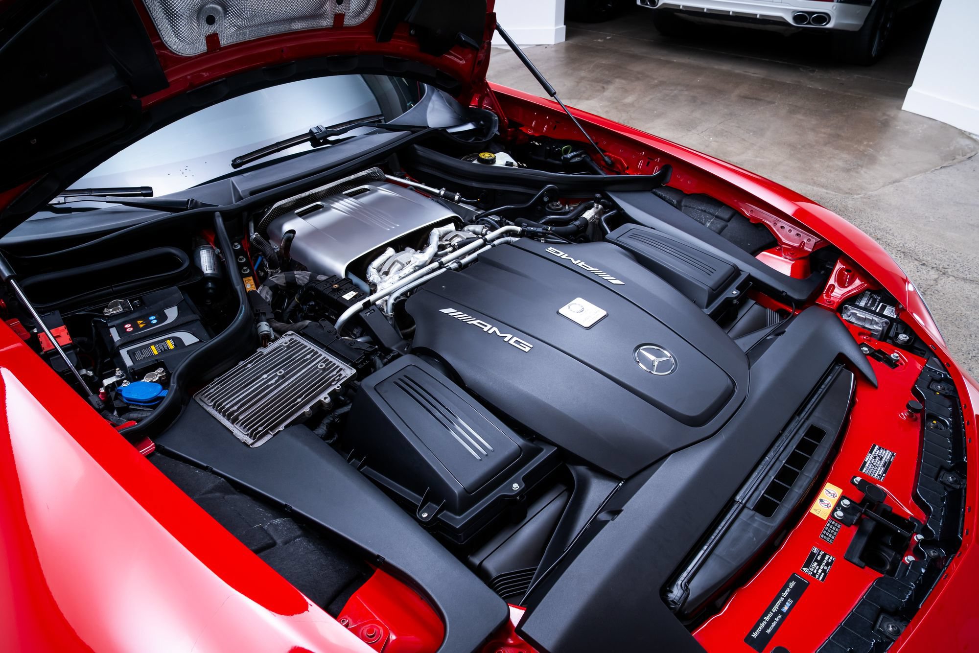 Used 2017 Mercedes-Benz AMG GT S w/ Exclusive Interior Package image 13