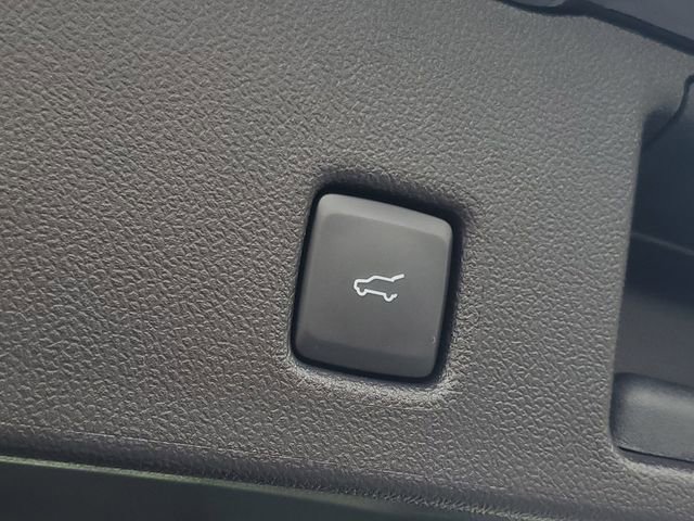 Used 2025 Ford Escape SE image 8