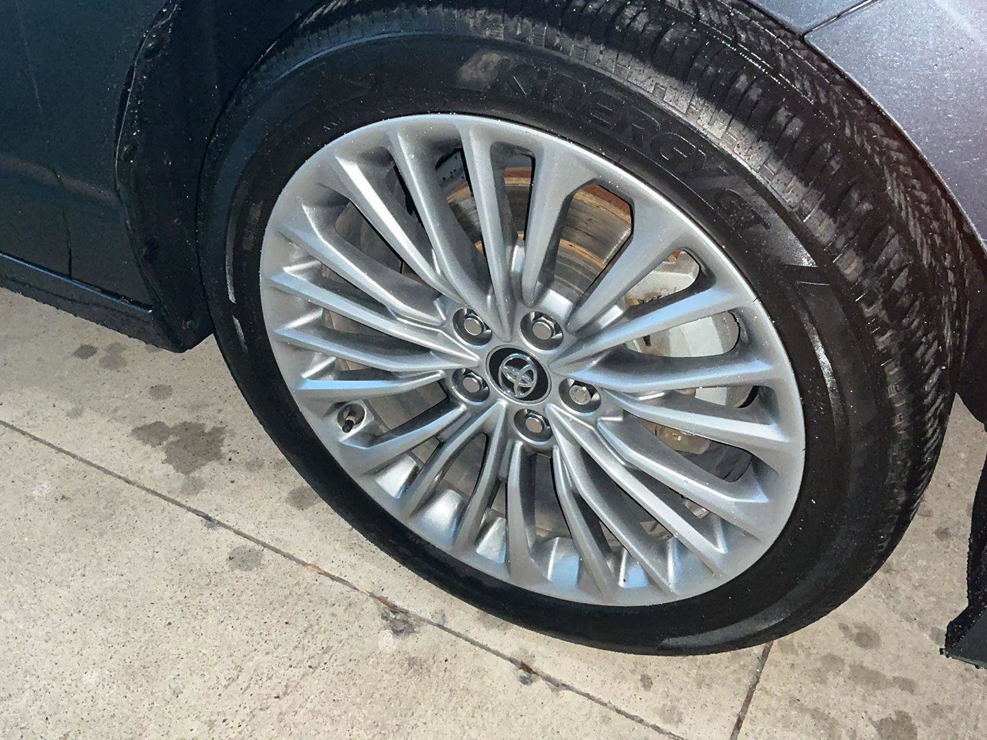 Used 2020 Toyota Avalon Limited w/ Advanced Safety Package image 4