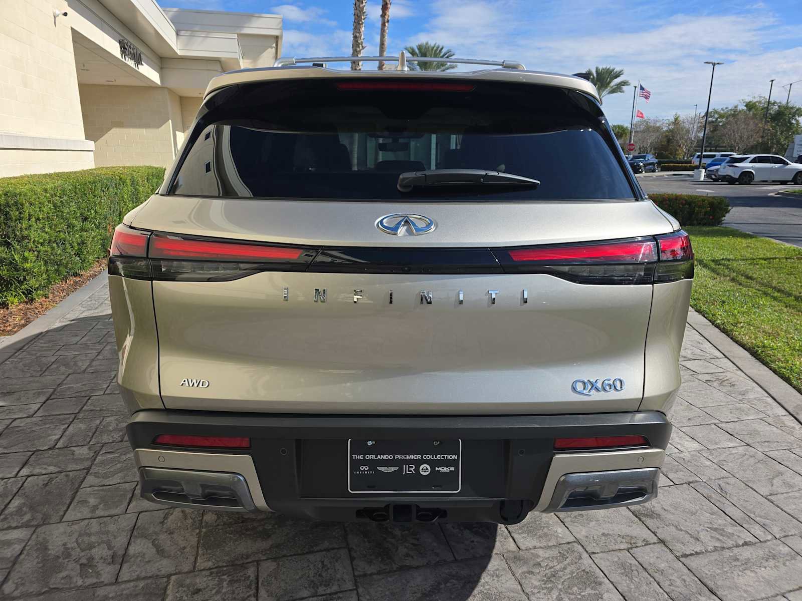 Certified 2025 INFINITI QX60 Sensory w/ Vision Package image 5