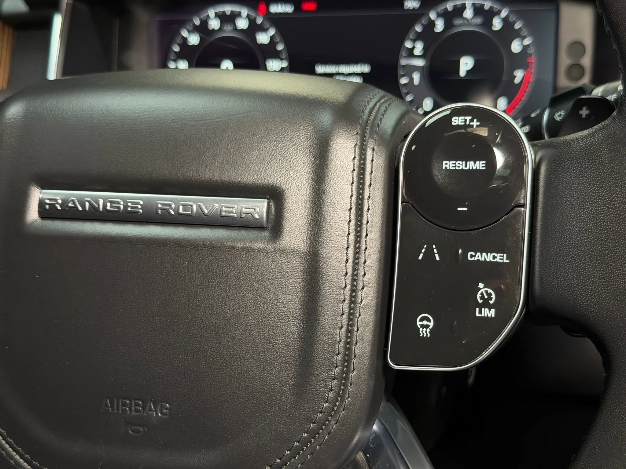 Used 2018 Land Rover Range Rover HSE AWD/4WD image 42