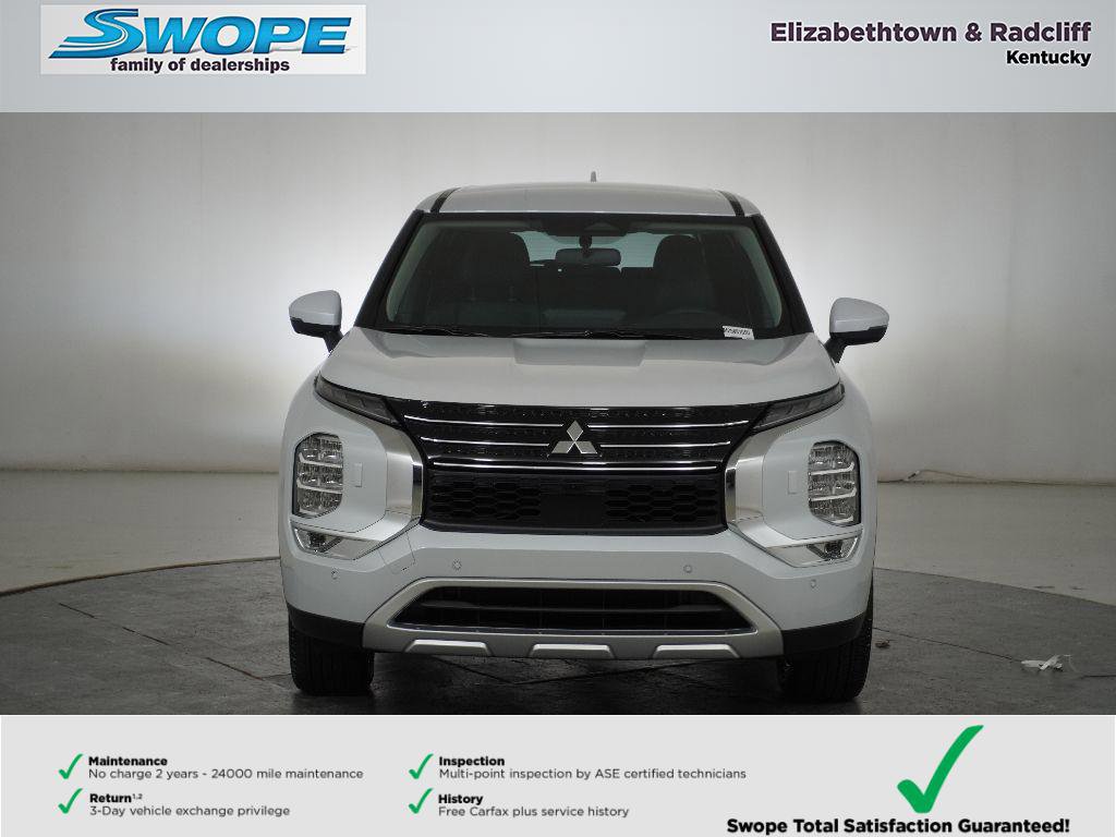 New 2025 Mitsubishi Outlander SE image 8