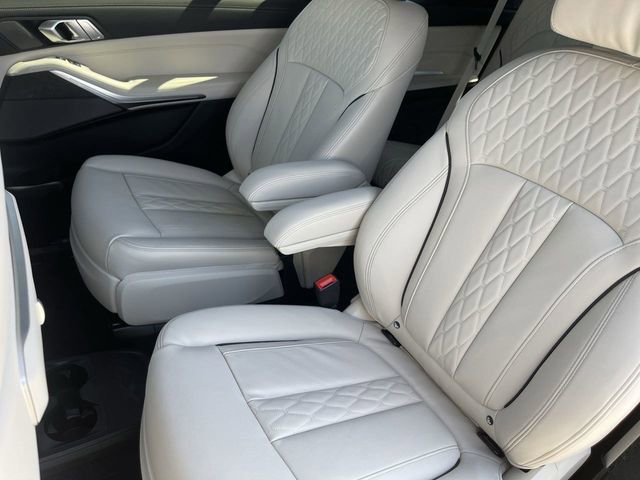 Used 2026 BMW X7 M60i image 16