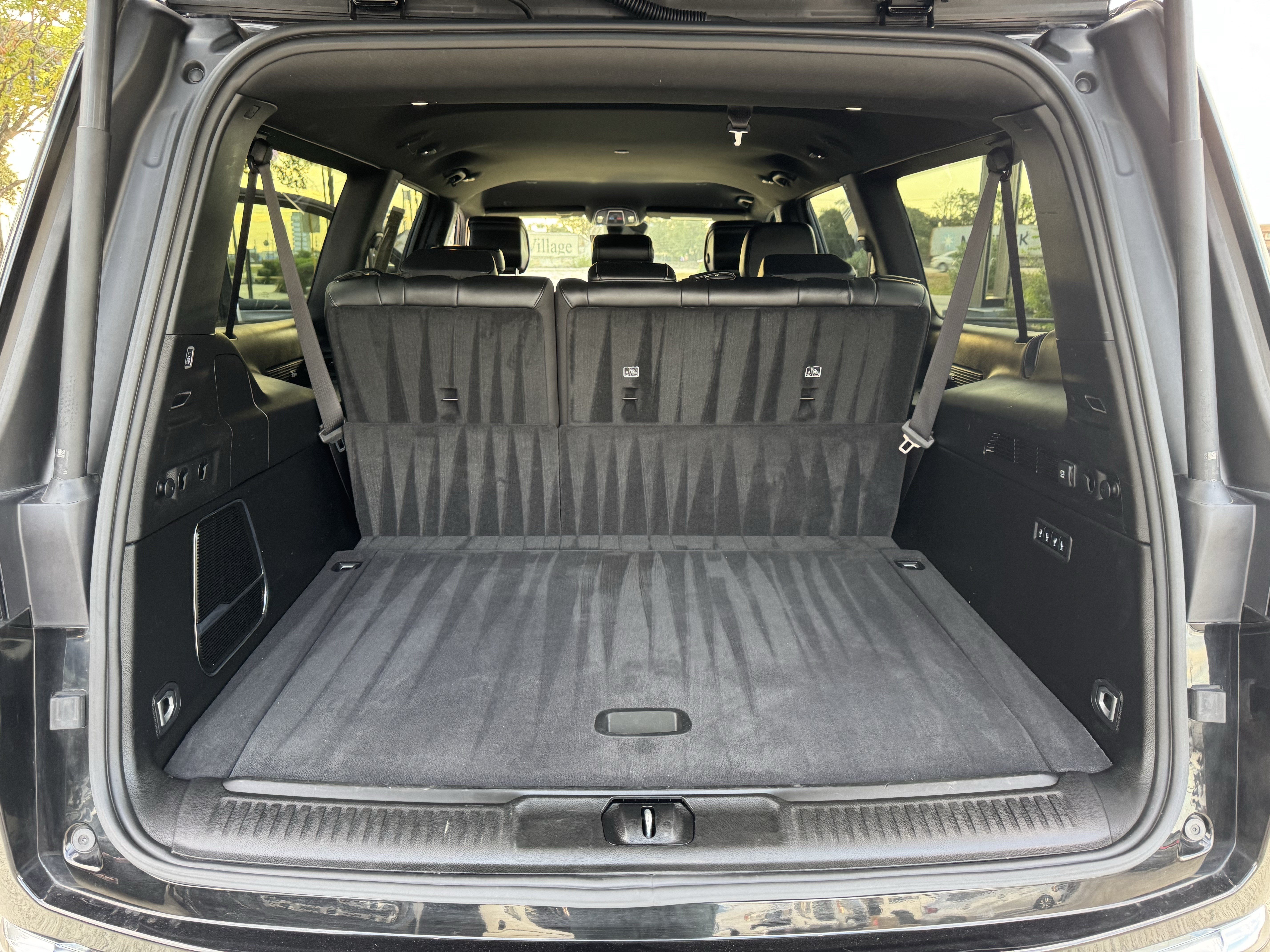 Used 2025 Jeep Wagoneer L Series II w/ 8-pass Seating Package AWD/4WD image 26