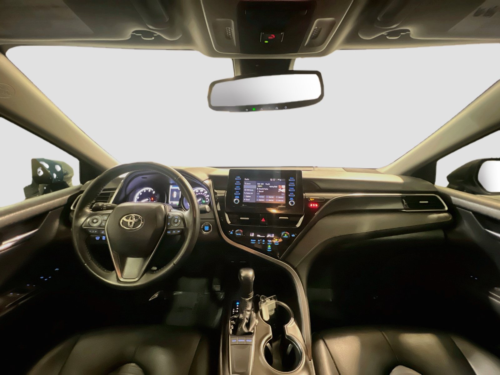 Used 2023 Toyota Camry SE w/ Convenience Package FWD image 15