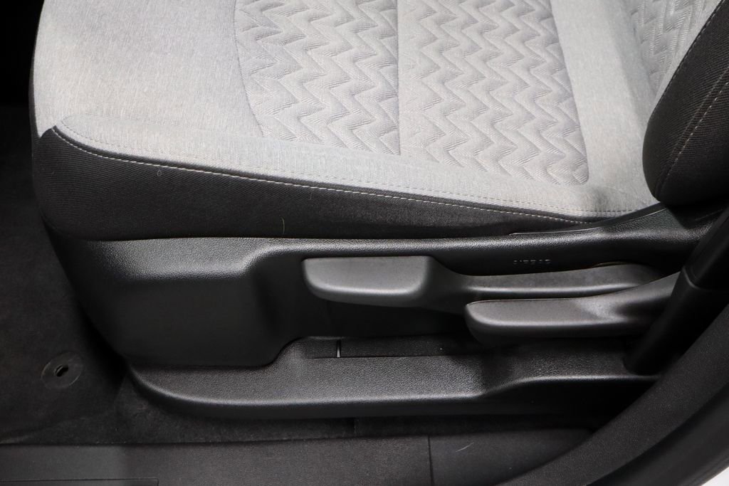 Used 2024 Chevrolet Equinox LS w/ Driver Confidence II Package FWD image 23