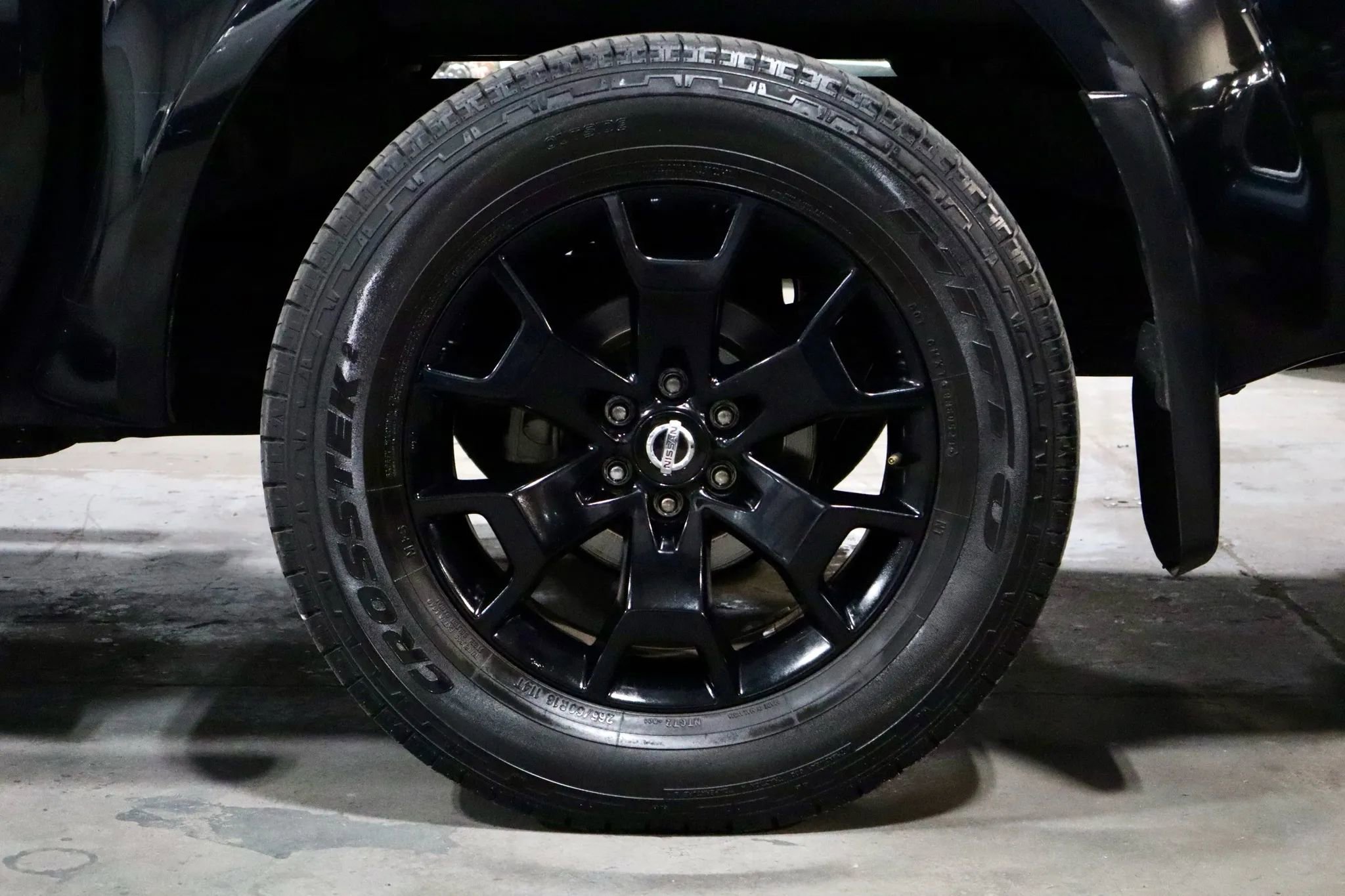 Used 2020 Nissan Frontier SV w/ Midnight Edition Floor Mats image 4