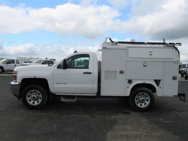 Used 2015 Chevrolet Silverado 3500 W/T RWD image 2