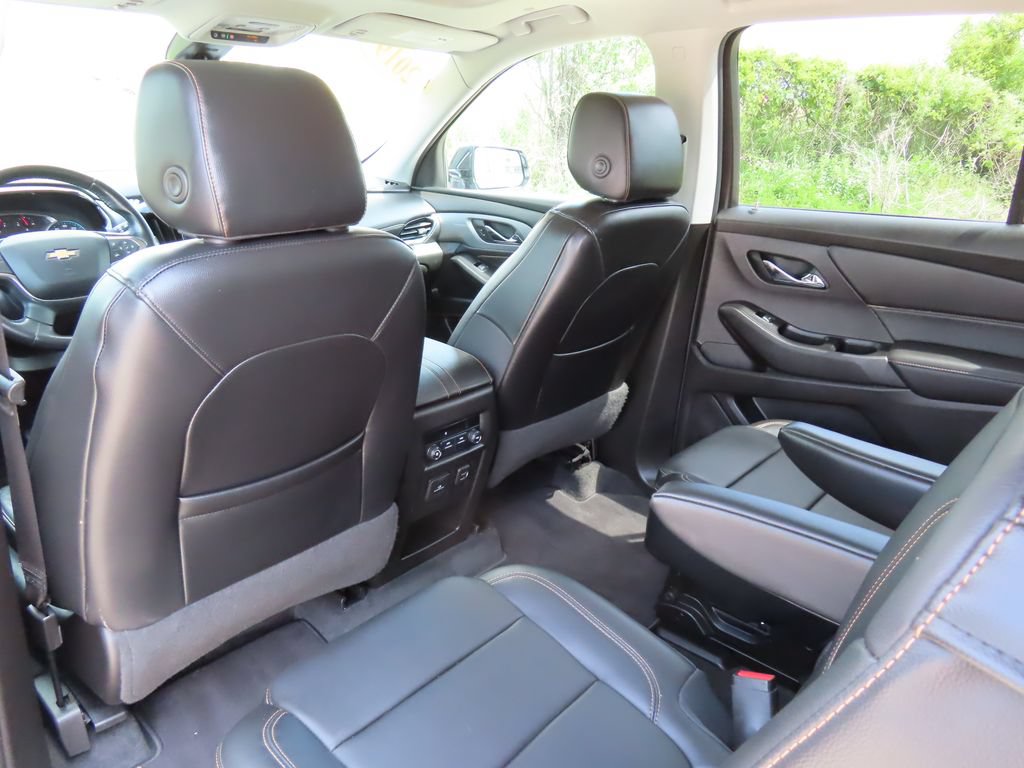 Used 2019 Chevrolet Traverse LT w/ LT Premium Package AWD/4WD image 27