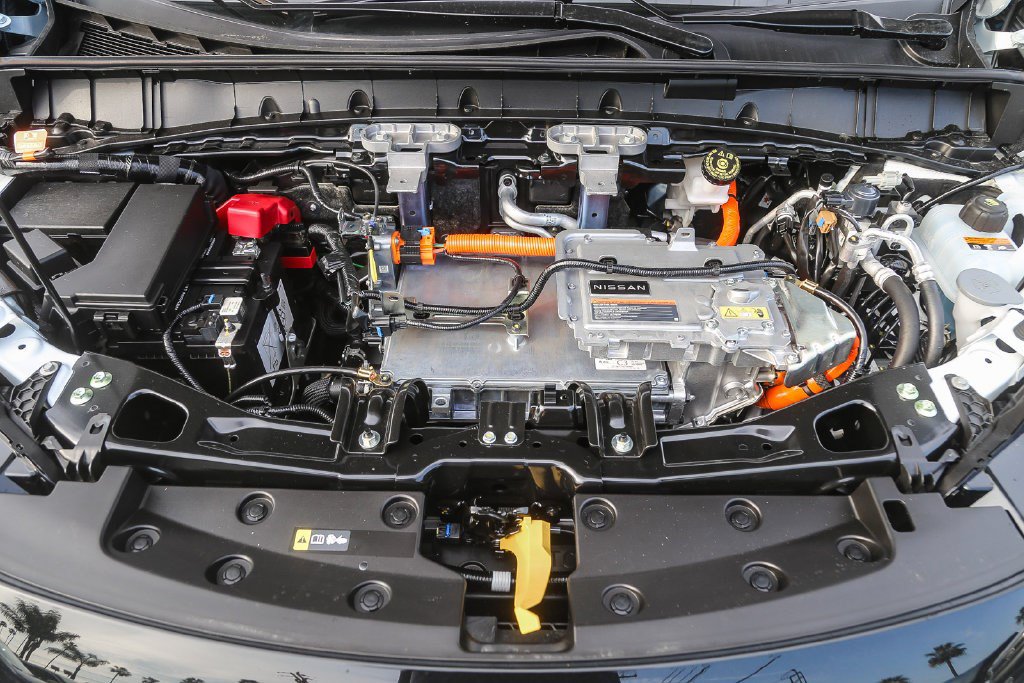 New 2026 Nissan Leaf SV+ w/ Illuminated Package FWD image 12