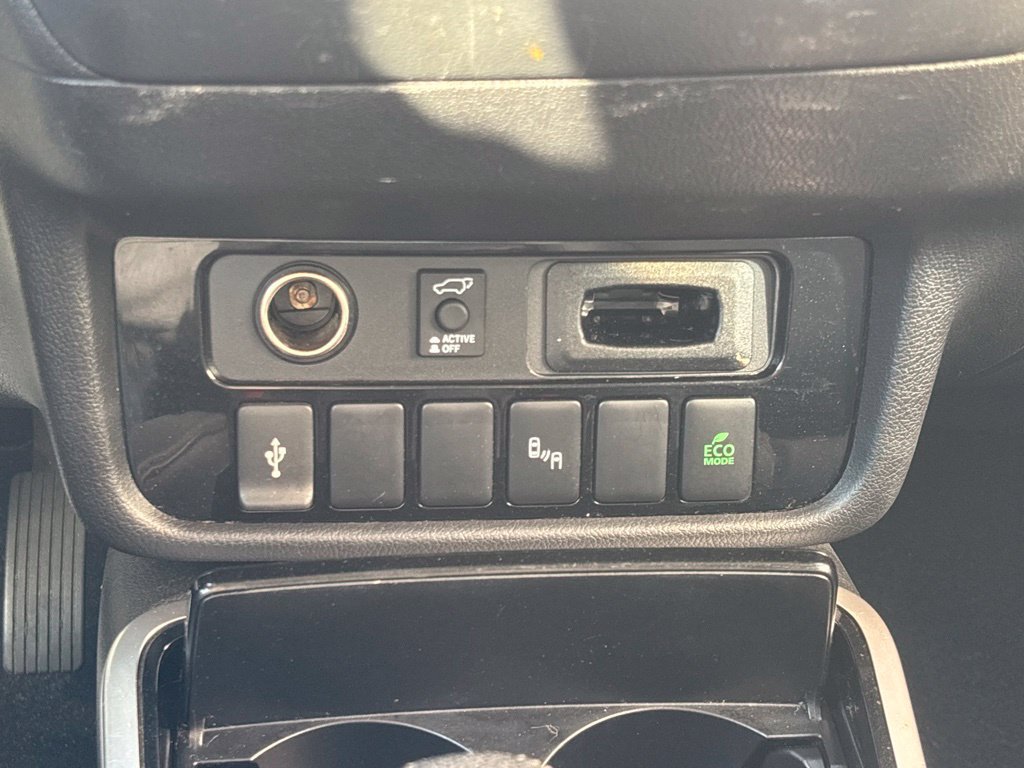Used 2020 Mitsubishi Outlander SEL AWD/4WD image 14