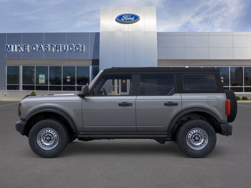 New 2025 Ford Bronco Base image 3