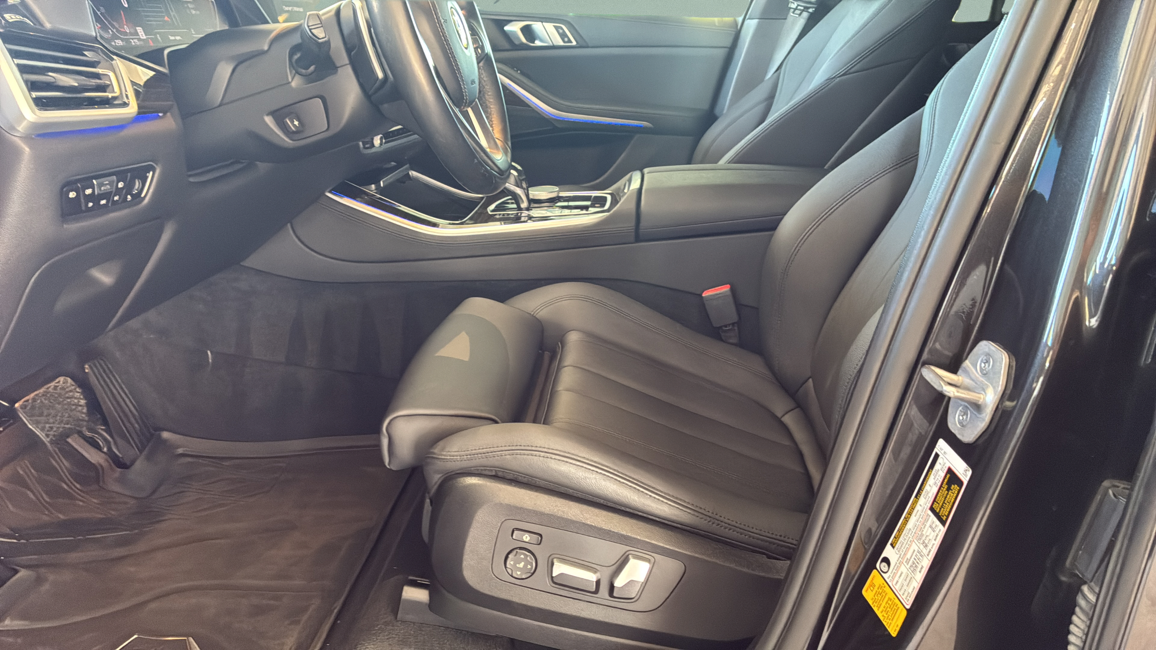 Used 2021 BMW X5 sDrive40i w/ Premium Package 2 RWD image 11