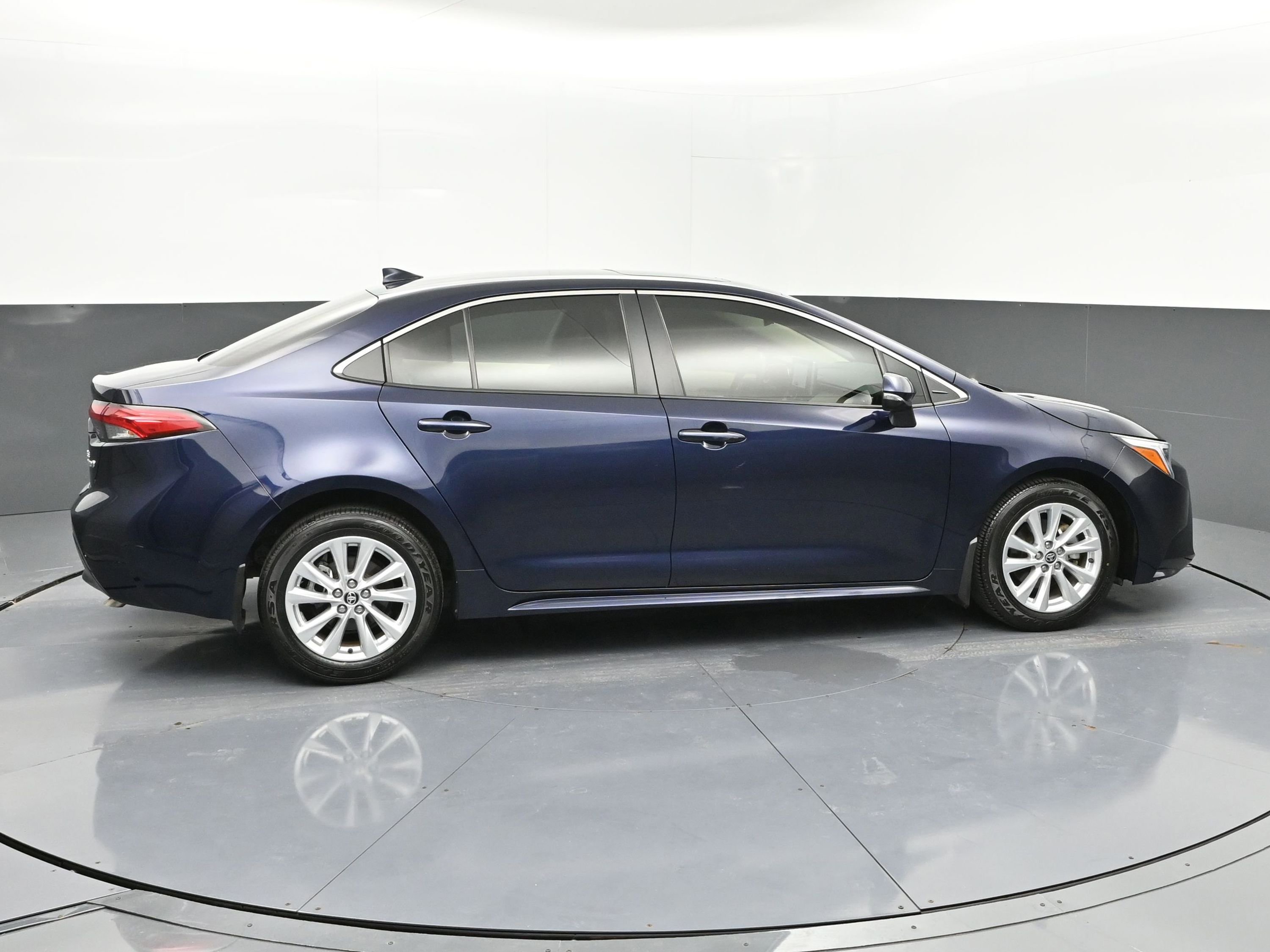 Certified 2024 Toyota Corolla XLE image 27