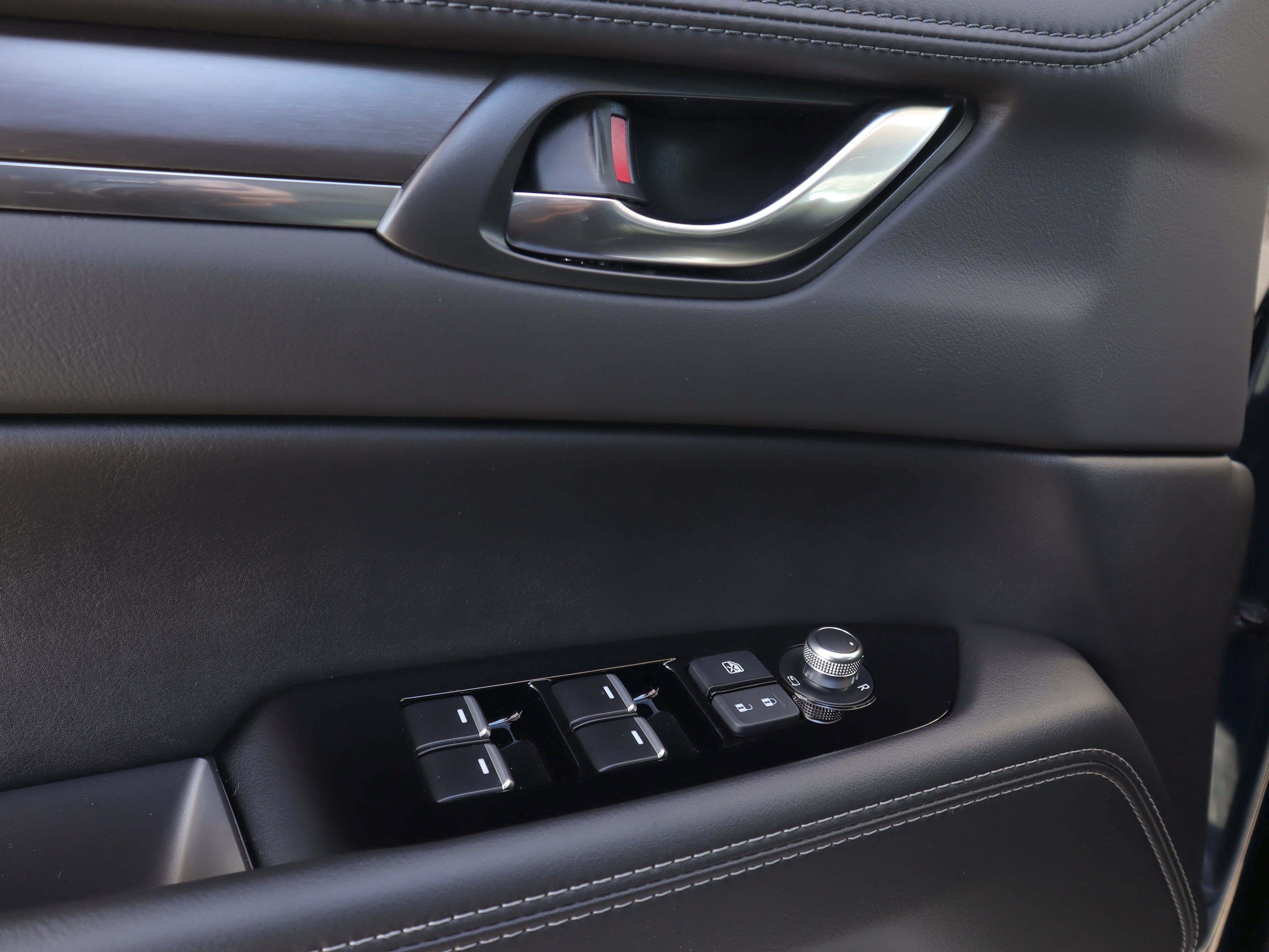 New 2025 MAZDA CX-5 AWD 2.5 S w/ Premium Plus Pkg image 19