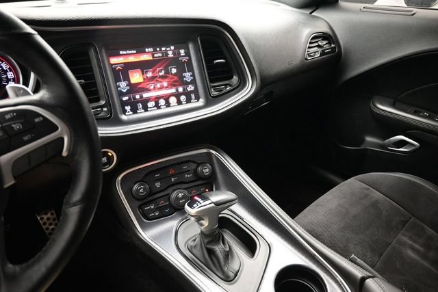 Used 2016 Dodge Challenger R/T Scat Pack RWD image 8