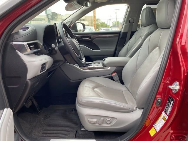 Certified 2021 Toyota Highlander Limited image 14