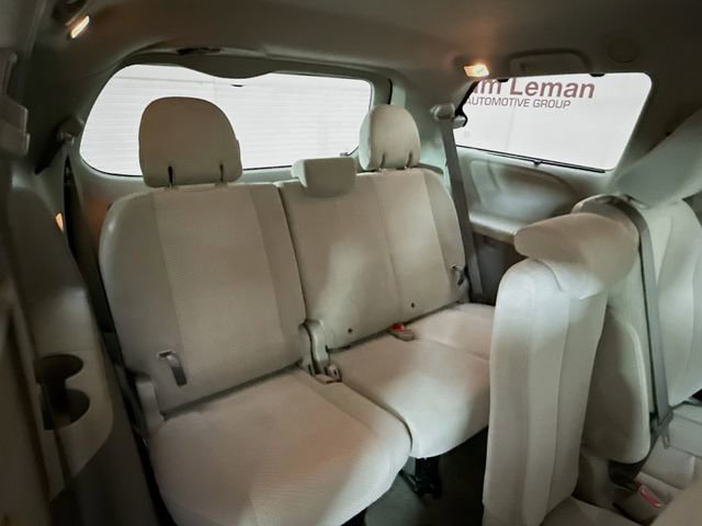 Used 2012 Toyota Sienna LE w/ Towing Pkg FWD image 24
