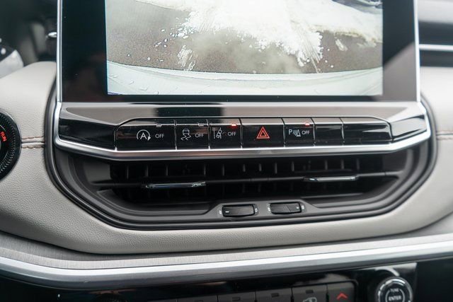 New 2026 Jeep Compass Limited image 21