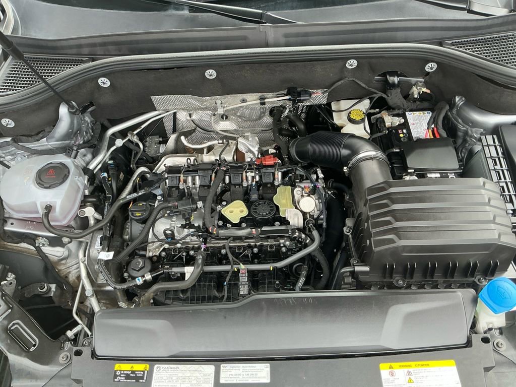 Used 2025 Volkswagen Atlas SE image 25