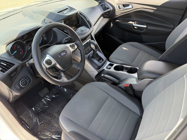 Used 2015 Ford Escape SE w/ Equipment Group 201A FWD image 19