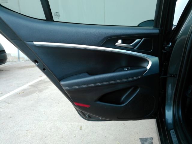 Used 2020 Genesis G70 2.0T image 18