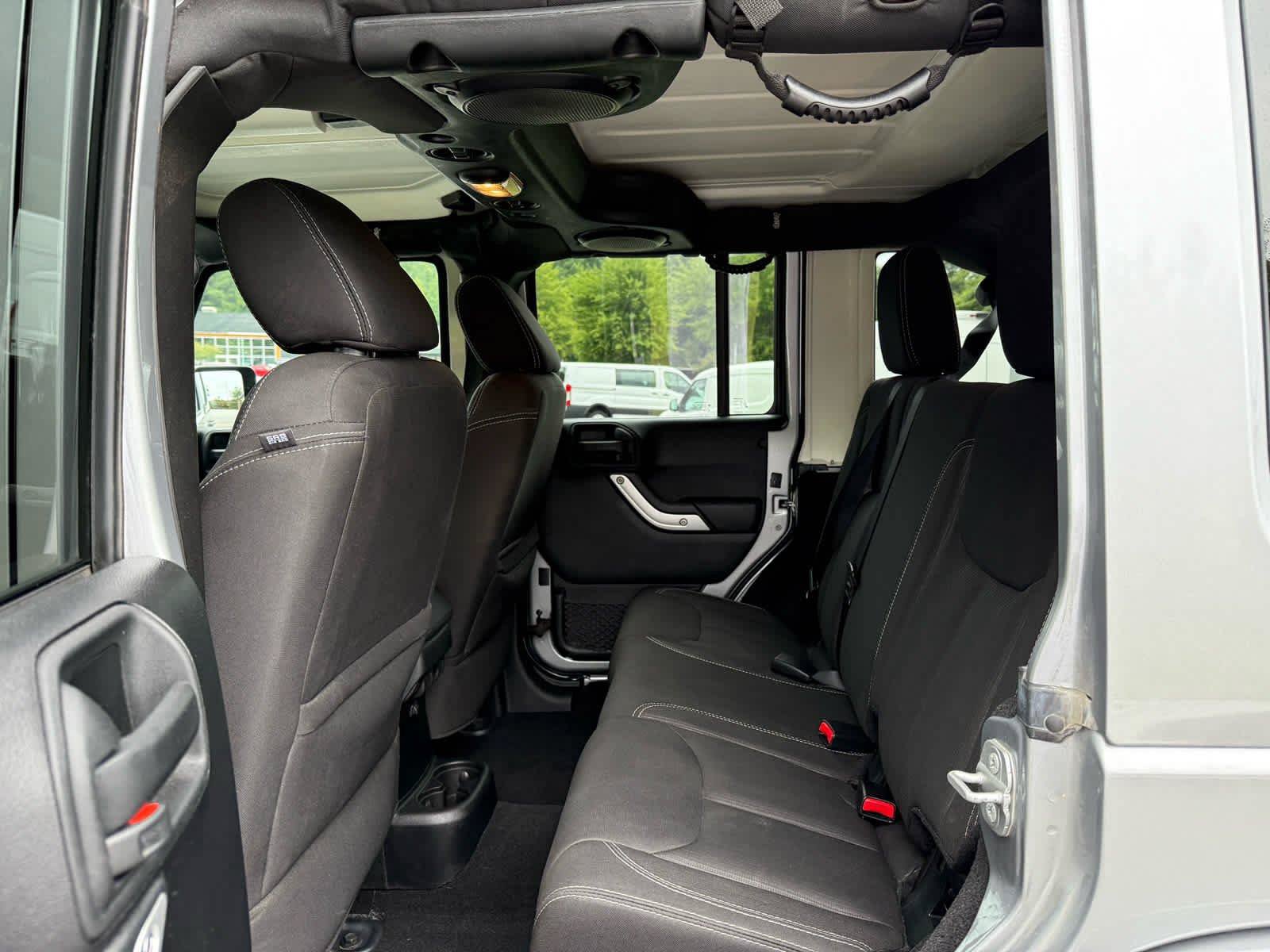 Used 2014 Jeep Wrangler Unlimited Sahara w/ Max Tow Package AWD/4WD image 21