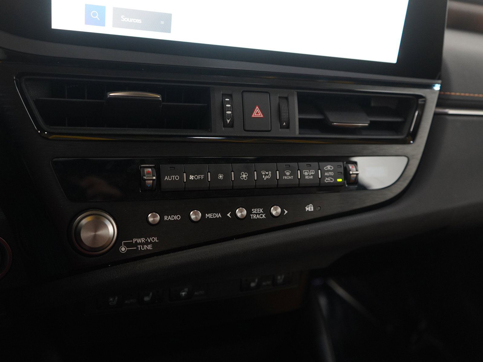 Used 2024 Lexus ES 250 w/ Premium Package image 22