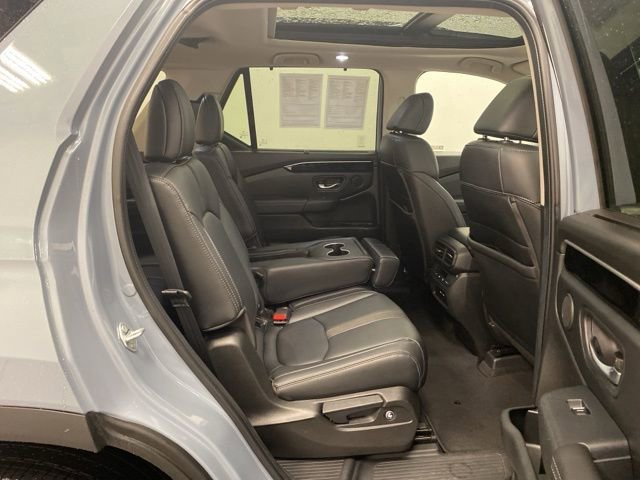 Certified 2025 Honda Pilot Touring image 28