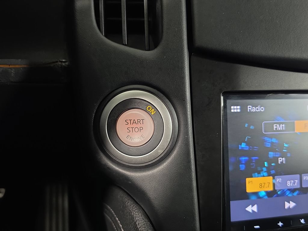 Used 2011 Nissan 370Z Touring RWD image 23