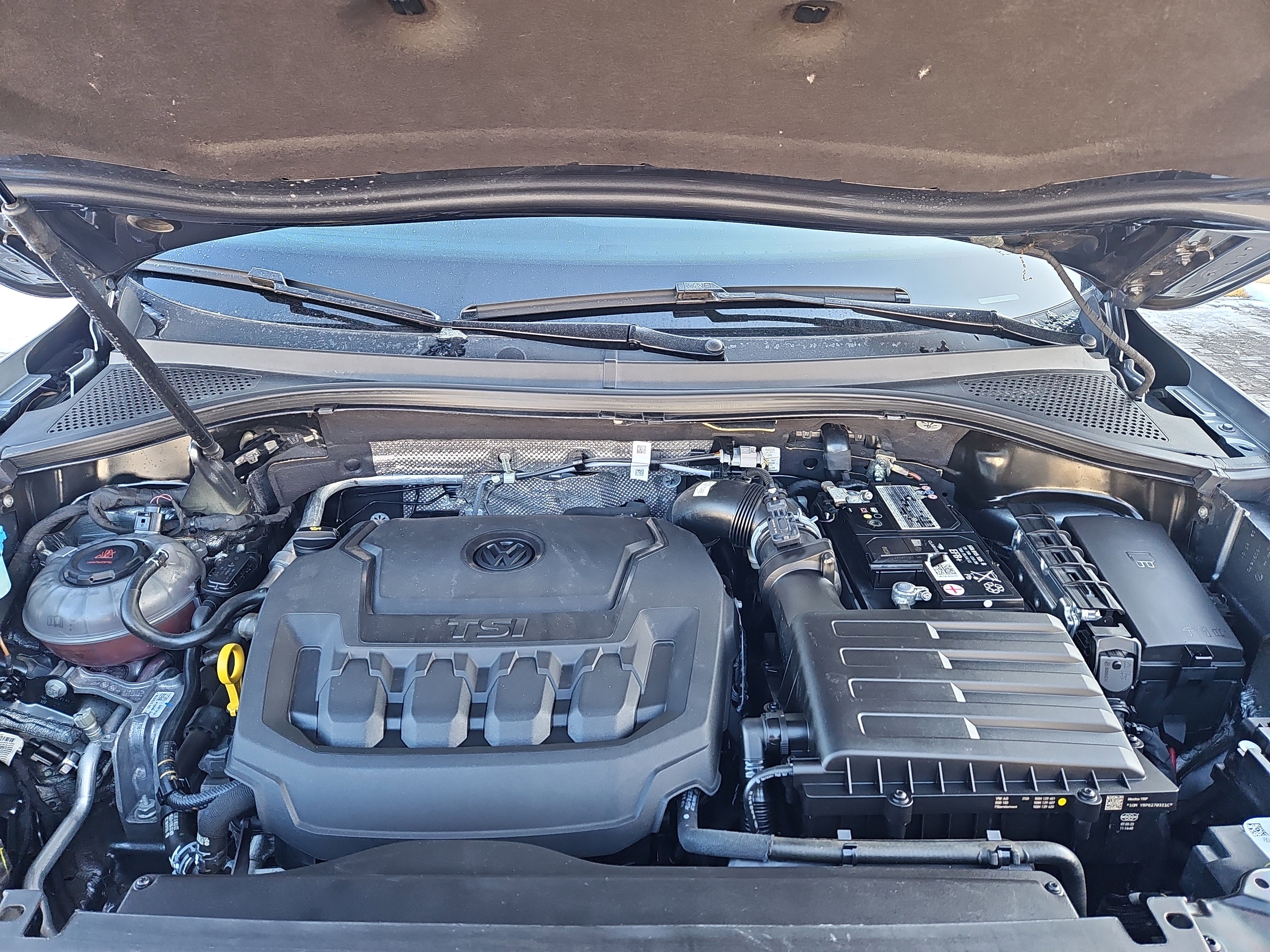 Certified 2023 Volkswagen Tiguan SE R-Line image 34