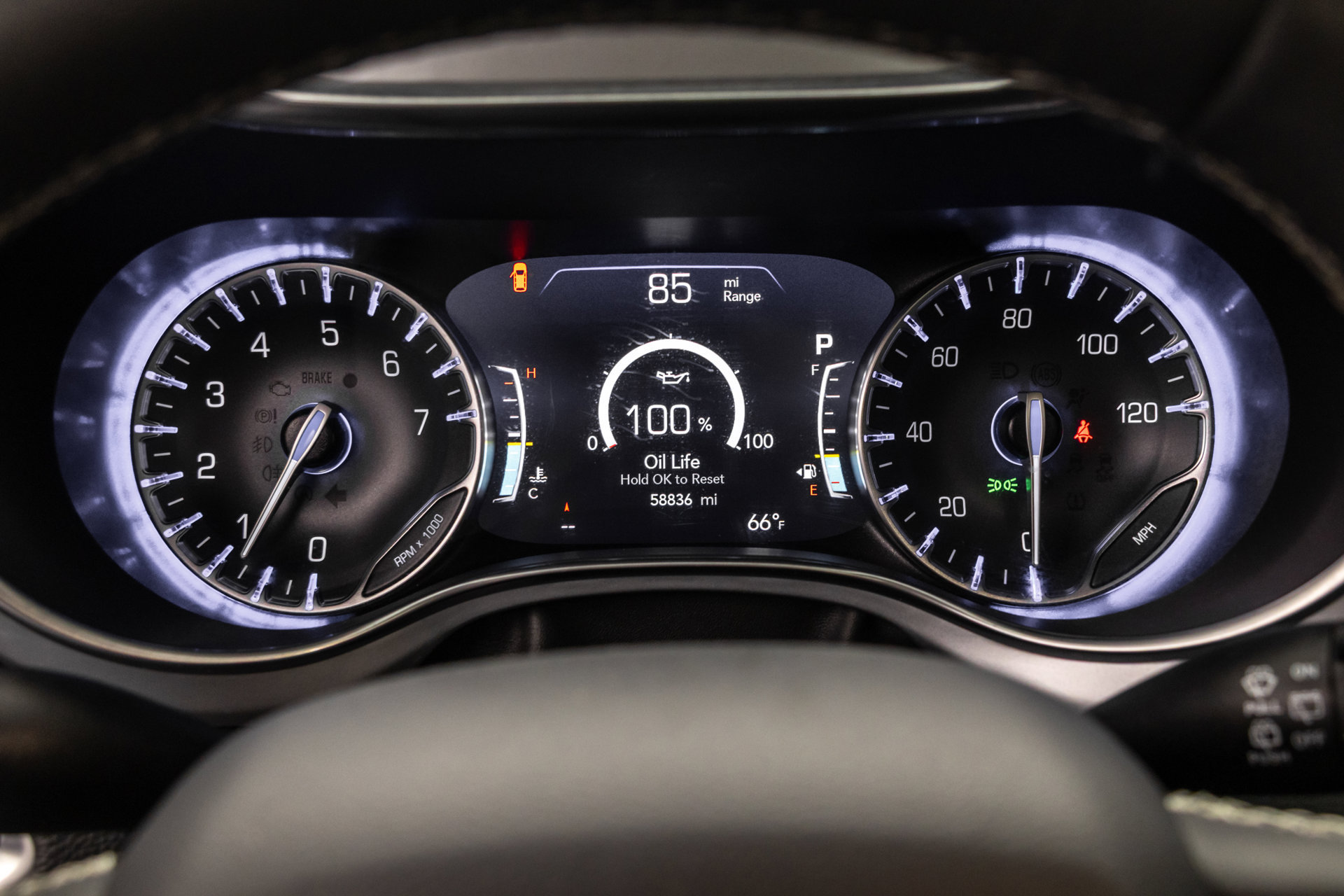 Used 2025 Chrysler Pacifica Limited FWD image 21