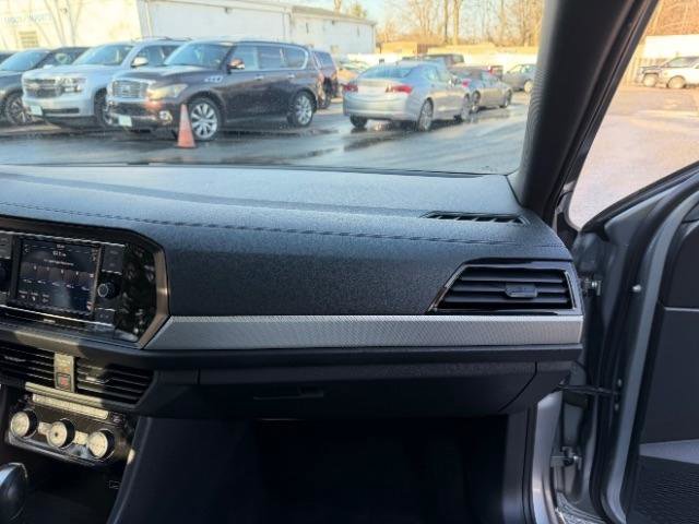 Used 2019 Volkswagen Jetta R-Line image 37