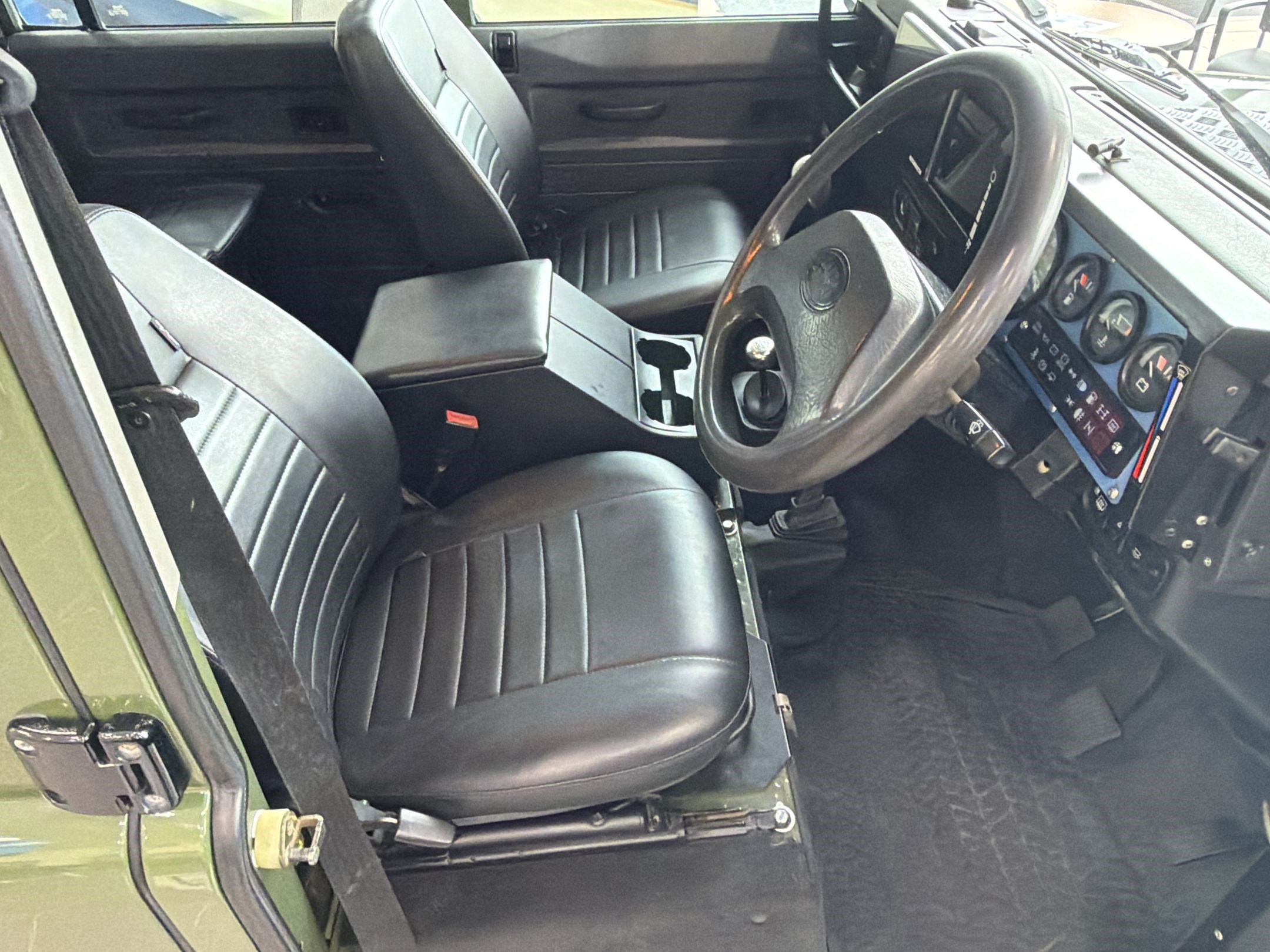 Used 1994 Land Rover Defender 90 image 23