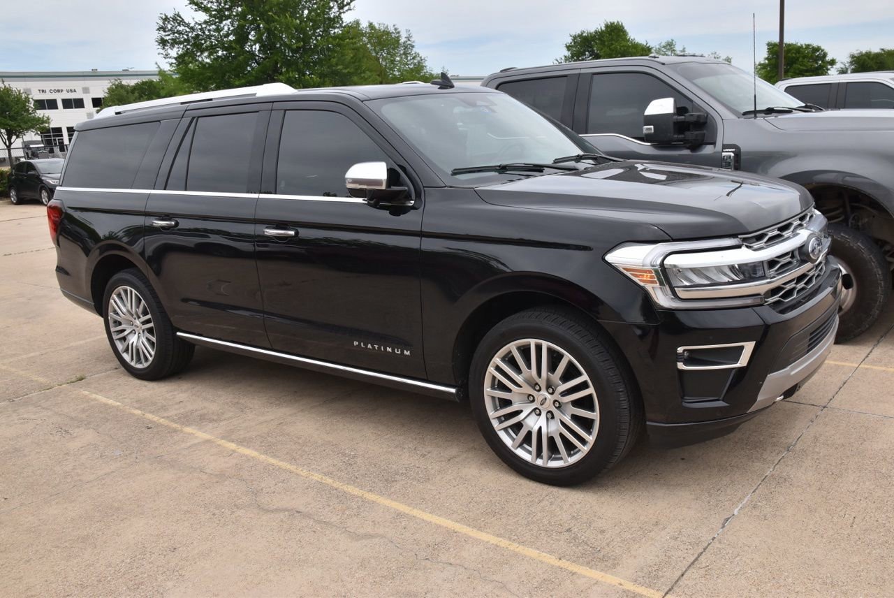 Certified 2023 Ford Expedition Max Platinum AWD/4WD image 4
