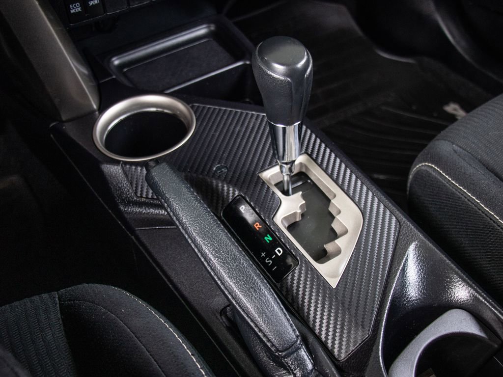 Used 2014 Toyota RAV4 XLE AWD/4WD image 17