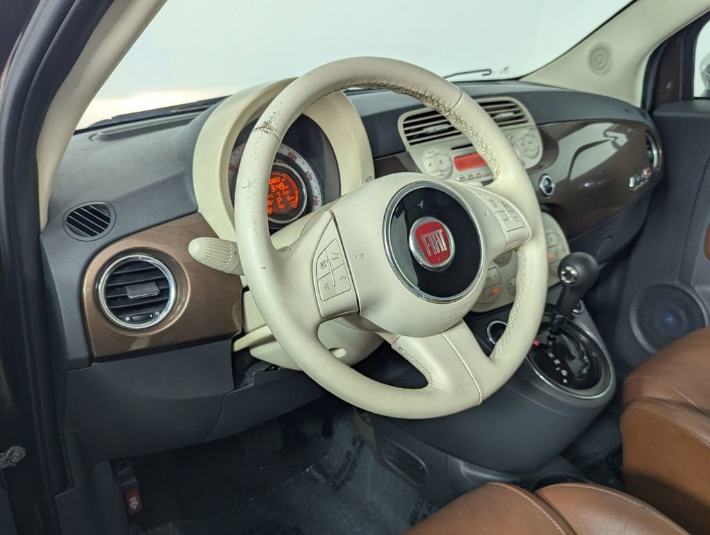 Used 2013 FIAT 500 Lounge w/ Luxury Leather Pkg FWD image 11