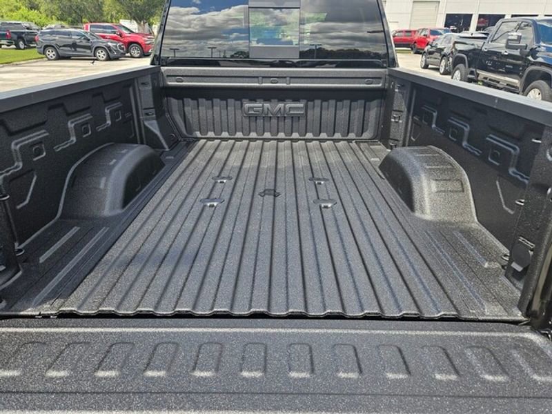 New 2026 GMC Sierra 2500 SLT w/ SLT Premium Package image 13