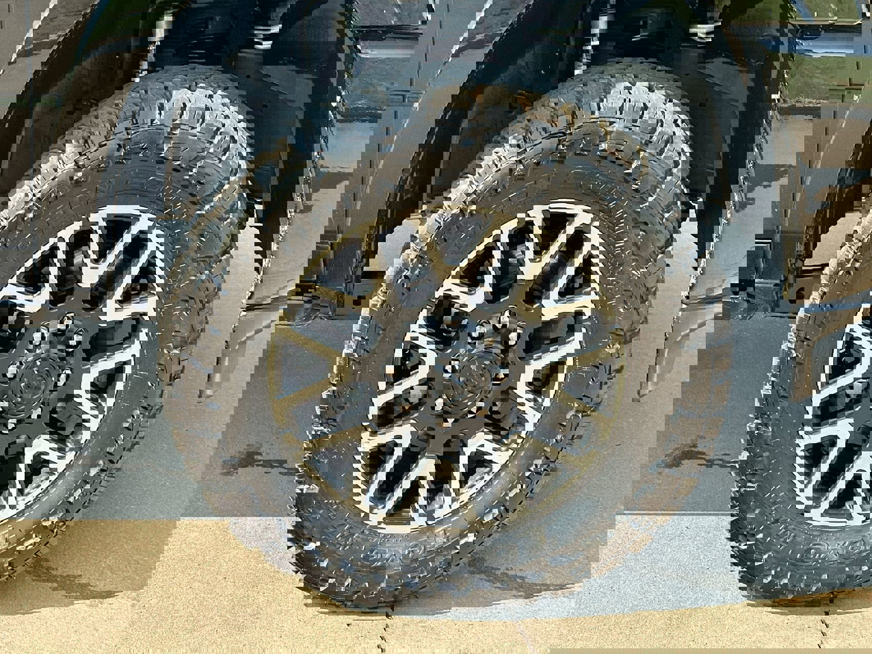 Used 2024 RAM 2500 Limited image 10