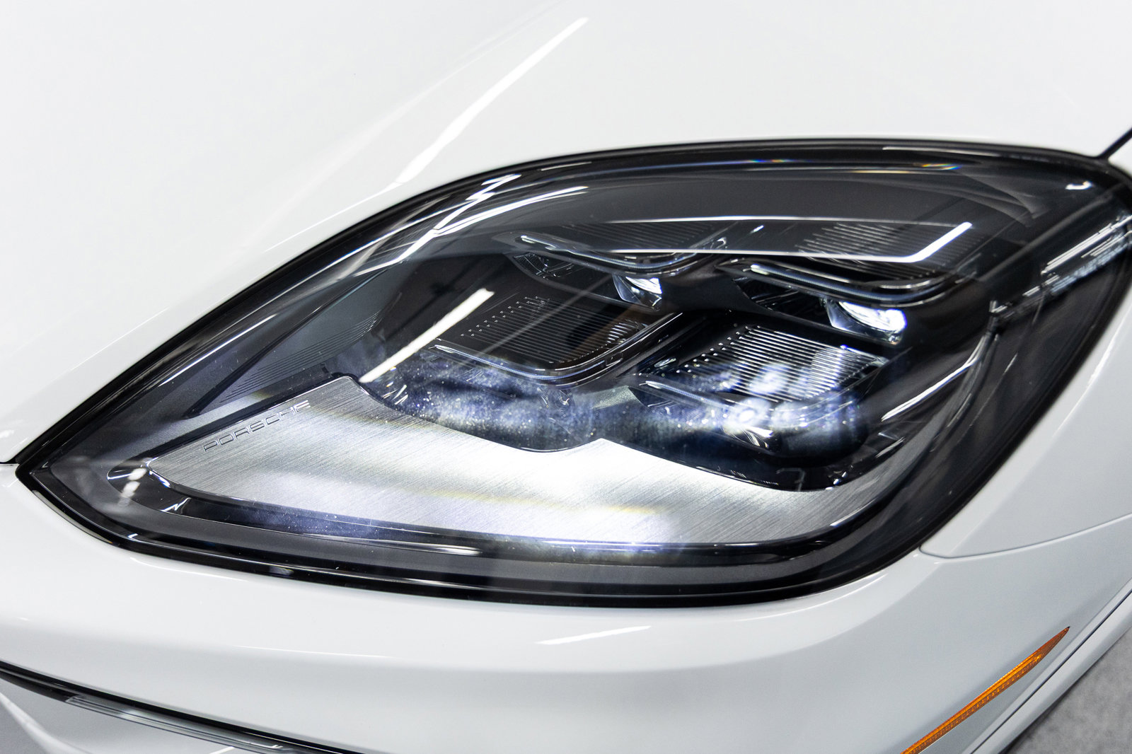 Used 2025 Porsche Cayenne S image 11