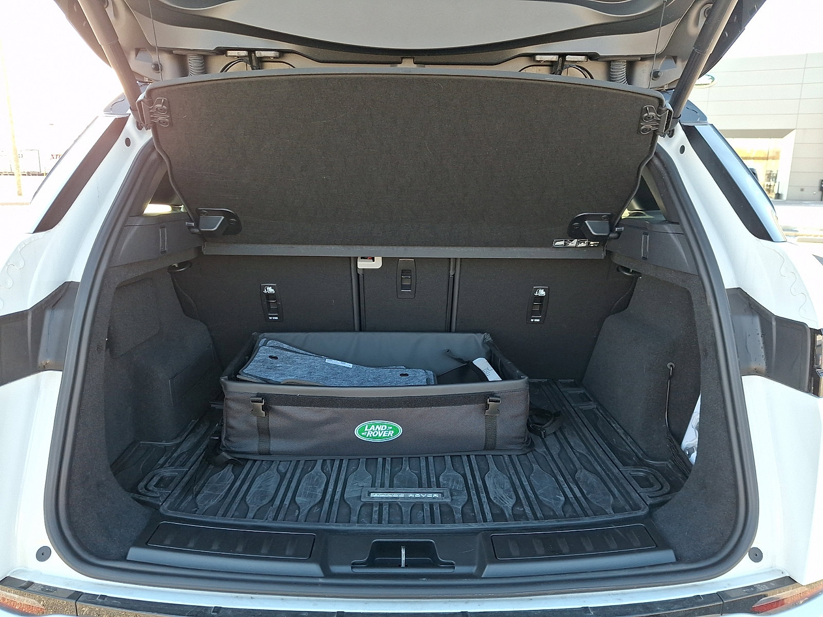 Used 2026 Land Rover Range Rover Evoque S image 28