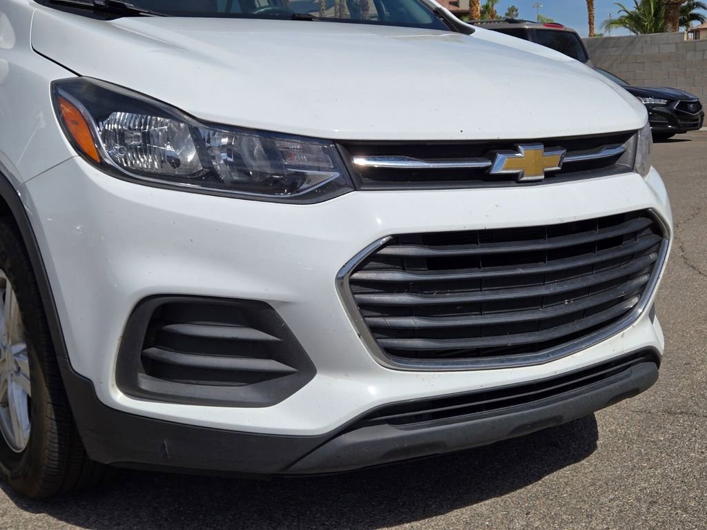 Used 2020 Chevrolet Trax LS w/ Tint and Cruise Package AWD/4WD image 3