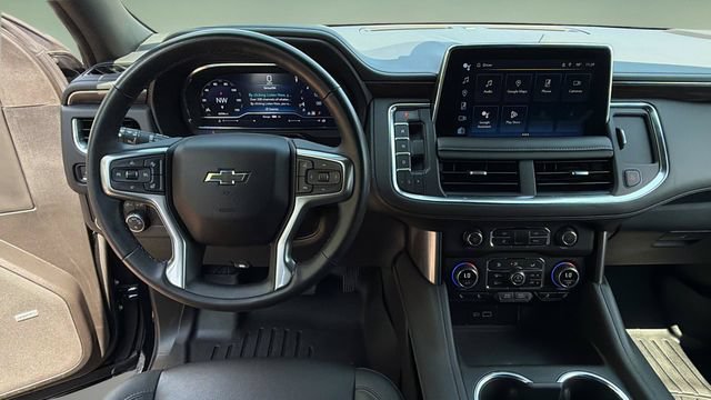 Used 2023 Chevrolet Suburban Z71 w/ Luxury Package AWD/4WD image 12